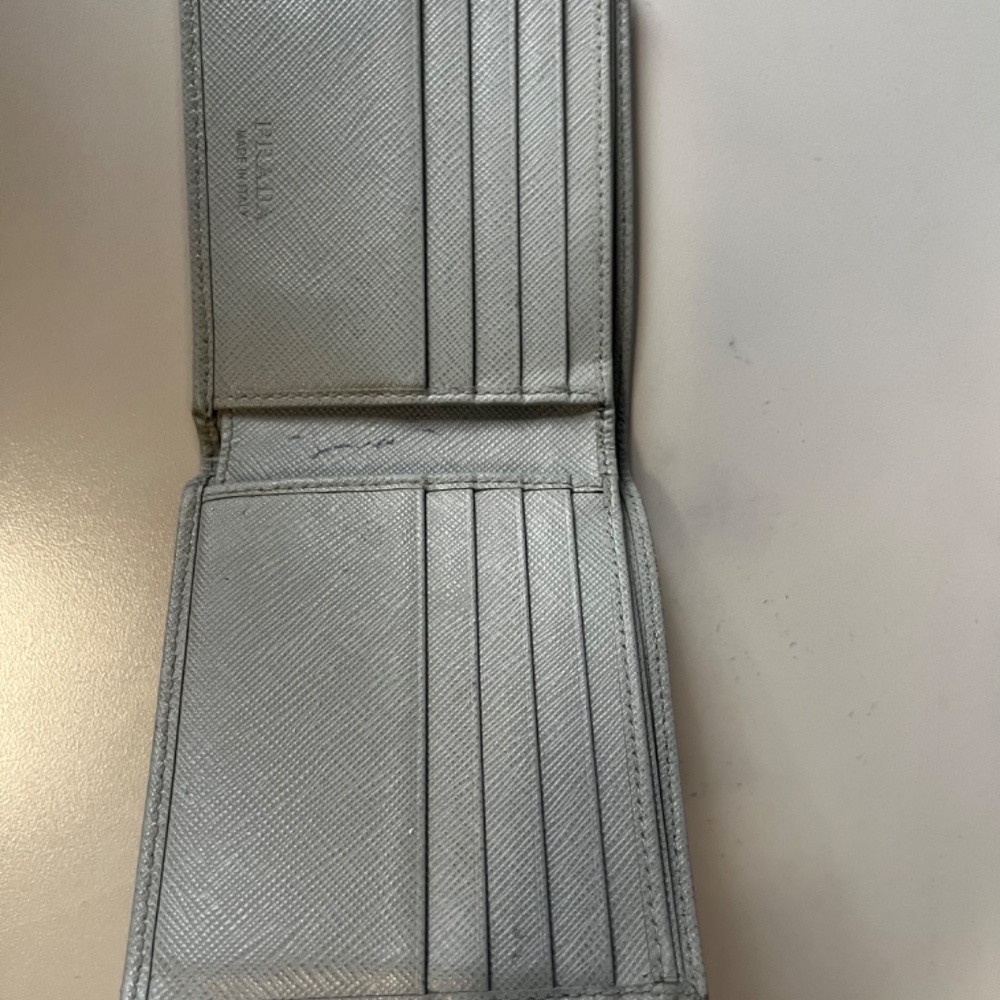 Prada Wallet - Picture 7 of 9